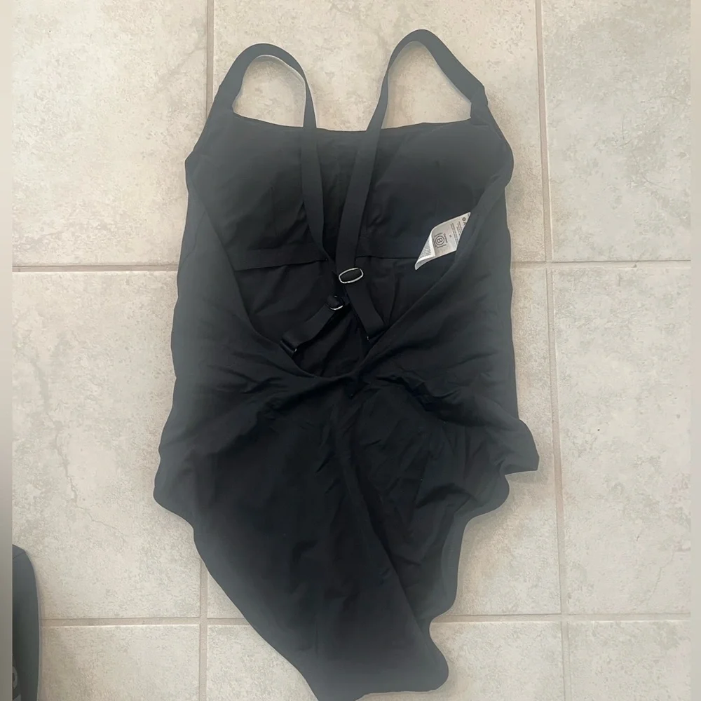 Athleta one piece bathing suit - Picture 2 of 3